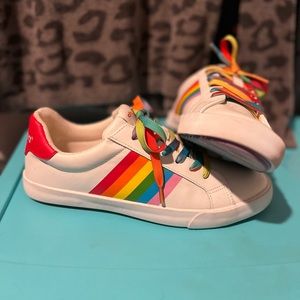 Size 8 women’s rainbow shoes